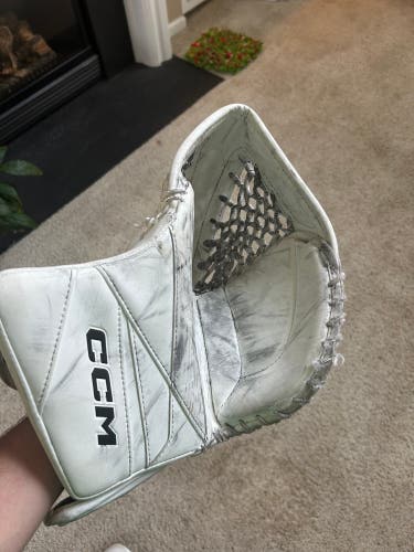 CCM Axis 2.9 intermediate catcher