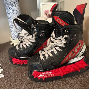 2024 CCM JetSpeed FT6 Pro Hockey Skates Size 5.5 (Used)