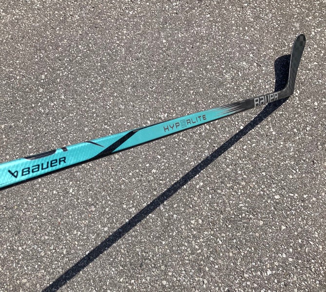 Bauer Vapor Hyperlite 2 Hockey Stick | LH P28 Pro Stock