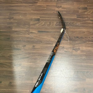 Junior Bauer Nexus Sync Hockey Stick Right Handed P28 (Used)