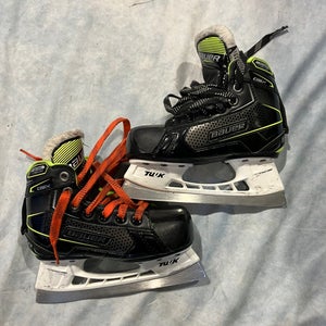 Youth Bauer GSX Hockey Goalie Skates Regular Width 11.5 (Used)
