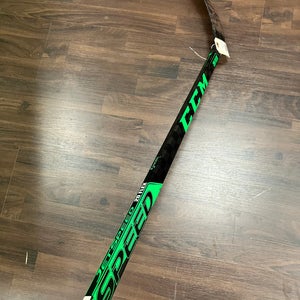 Youth CCM JetSpeed Hockey Stick Right Handed P28