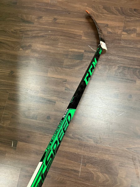 Junior CCM JetSpeed Hockey Stick Right Handed P28 Pro Stock (Used)