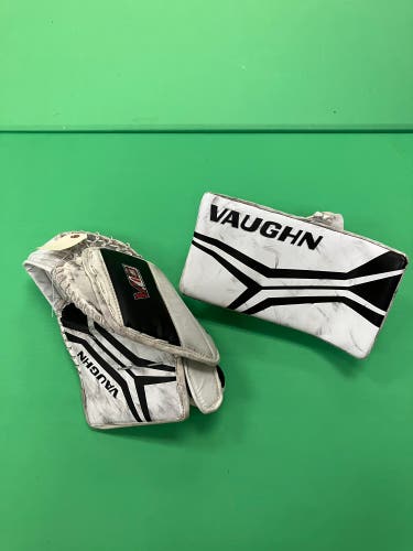 Youth Vaughn V10 Goalie Gloves & Blockers Regular (Used)