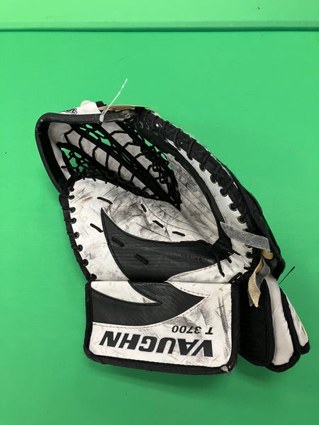 Senior Vaughn Vision T 3700 Goalie Glove (Used)