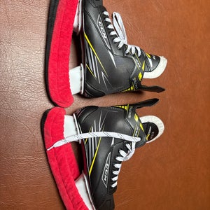 CCM Tacks 1092 Hockey Skates 6 (Used)