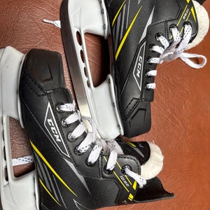 CCM Tacks 1092 Hockey Skates Size 1 (Used)