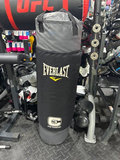 Used Everlast 100LB FOAM TECHNOLOGY Boxing Heavy Bag Black 100 lb 11605-S000205776