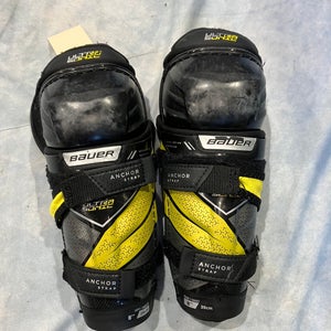 Youth Bauer Supreme ultrasonic Shin Pads 8" (Used)