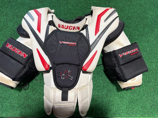 Vaughn Vision 9200 Goalie Chest Protector (Used) | Junior Medium