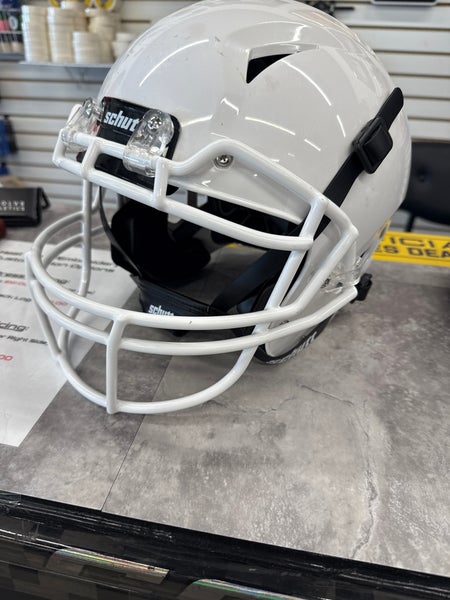 Medium Youth Schutt Vengeance A11  2.0 Helmet (Used)