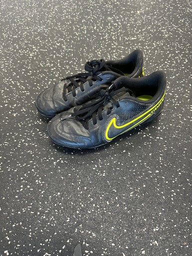 Used Nike Soccer Cleats Black Junior 02 11849-S000031089