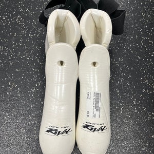 Used Martial Arts Foot Pads White LG 11849-S000031077