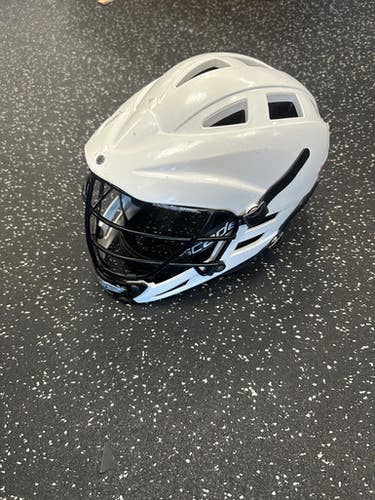 Used Cascade CASCADE CS-R Lacrosse Helmet White One Size 11849-S000031070