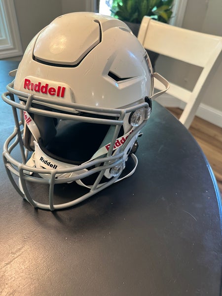 Medium Youth Riddell SpeedFlex Helmet (Used)