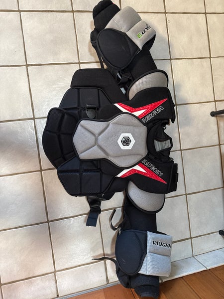 XL Vaughn SLR3 Goalie Chest Protector (Used)