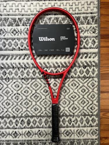 NEW Wilson Pro Staff 97L v14 (290g) - 4 3/8 - Official Wilson Red Edition