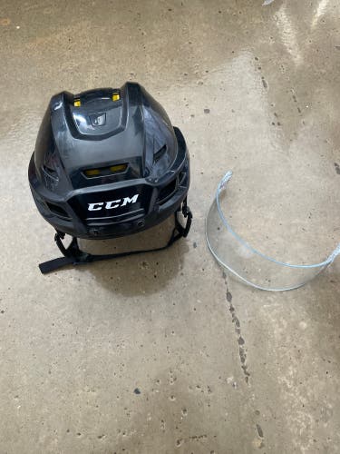 Large CCM Tacks 210 Helmet