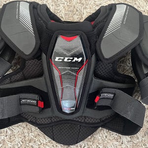 Men's Small Senior CCM JetSpeed FT1 Shoulder Pads (Used)