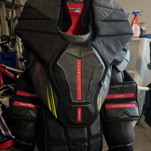 Small Bauer Vapor Hyperlite 2 Goalie Chest Protector (Used)