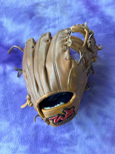Woodz OG-9051 RH Infield Baseball Glove 11.5" (Used)