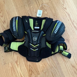 Men's Small Junior Warrior Alpha QX Shoulder Pads (Used)