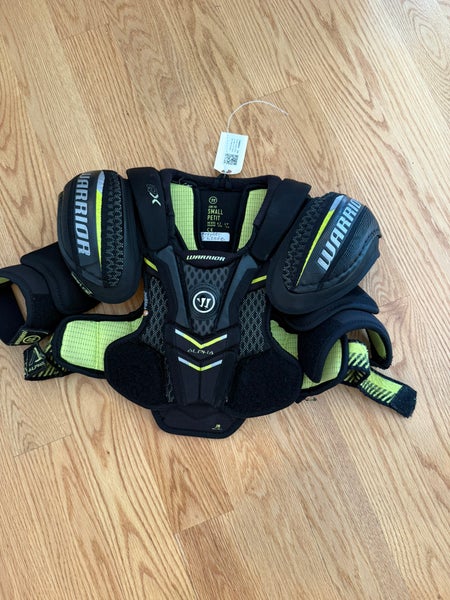 Men's Small Junior Warrior Alpha QX Shoulder Pads (Used)