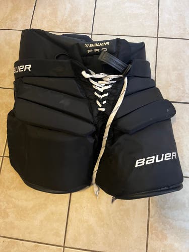 Senior Large 2023 Bauer Pro Hockey Goalie Pants (Used)