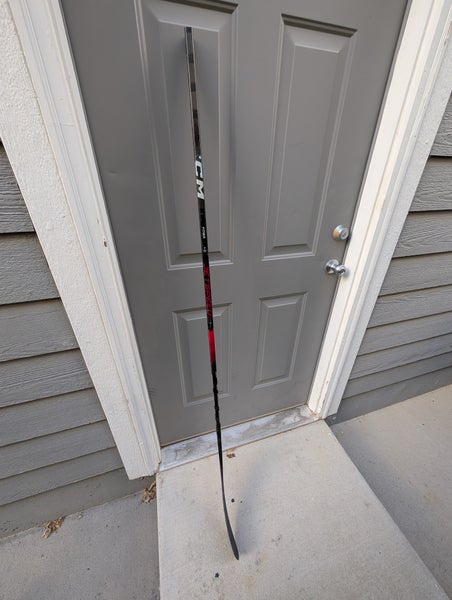 Senior CCM Jetspeed FT7 Pro Right Handed Hockey Stick P28 Pro Stock (Used)
