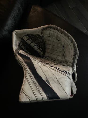 Used True L20.2 Regular Glove Only