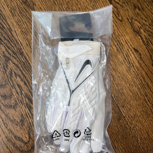 White Adult Medium Nike Superbad football Gloves New
