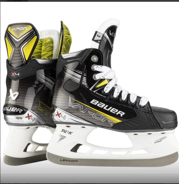 2023 Bauer Vapor 4 Hockey Skates Regular Width Size 1.5 (Used)