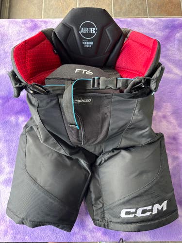 Black Senior Small CCM Jetspeed ft6 Hockey Pants (Used)