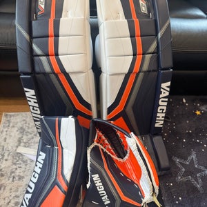 35" 2024 Vaughn V10 Pro Carbon Regular Goalie Full Set (Used)