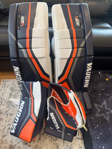 35" 2024 Vaughn V10 Pro Carbon Regular Goalie Full Set (Used)