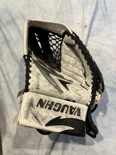Intermediate Vaughn Velocity 7250 Goalie Glove