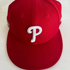Red Adult Unisex 7 3/8 New Era Hat (Used)