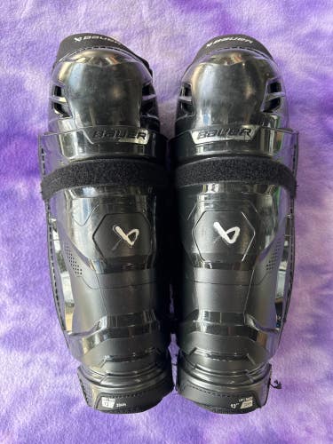 Intermediate Bauer M5 Pro Shin Pads 13" (Used)