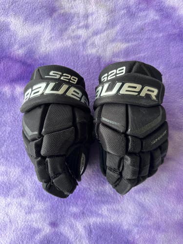 Black Junior Bauer Supreme S29 Gloves 10" (Used)