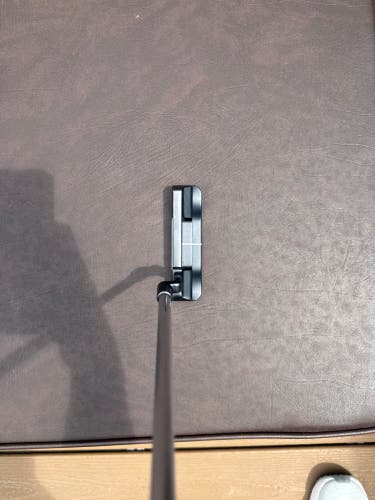 Blue Men's 2024 Odyssey Ai-One Blade Right Handed Putter 35" (Used)