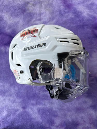 White Small Bauer Re-Akt Helmet (Used)