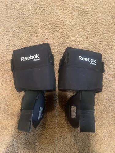 Reebok (lefevre) goalie knee guards
