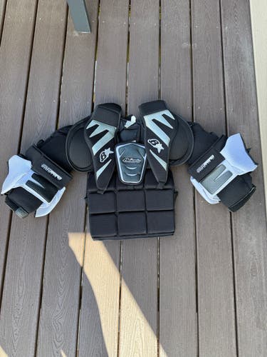 Small / Medium Brian's Sub Zero I Goalie Chest Protector (Used)