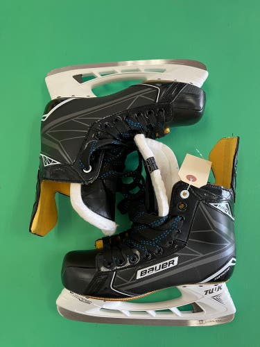 Senior Bauer Supreme S160 Hockey Skates Regular Width 7 (Used)