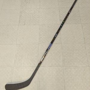 Senior True Catalyst 9x3 Left Handed Hockey Stick, T92.5 Curve, Multiple Flexes Available (New)