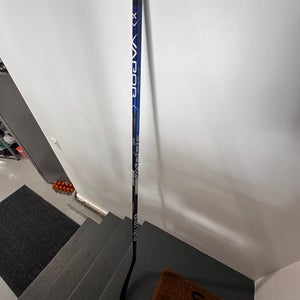 Senior Bauer Vapor Hyperlite Right Handed Hockey Stick Pro Stock (New) Kucherov curve