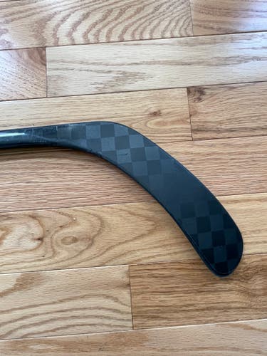 Youth Bauer Twitch Left Hand Hockey Stick P92 (Used)