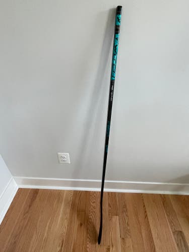 Youth Bauer Twitch Left Hand Hockey Stick P92 (Used)