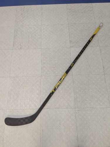 Junior True Catalyst 9x3 Left Handed Hockey Stick, T92.5 Curve, 30 Flex (New)