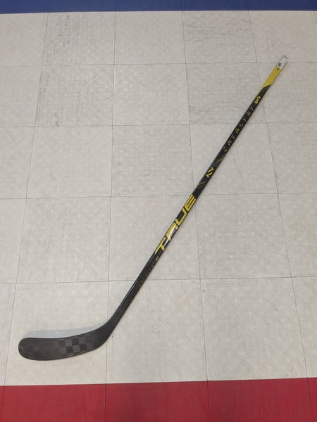 Junior True Catalyst 3X3 Left Handed Hockey Stick, T92.5 Curve, 50 Flex (New)